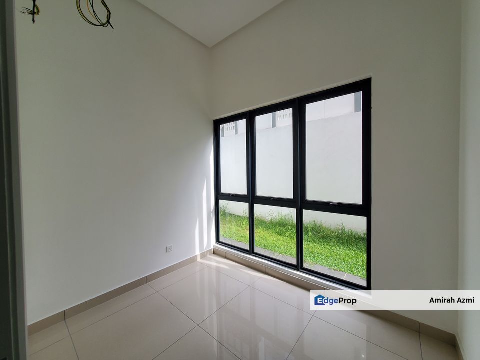 3 Storey Semi D Vila Elemen KGSAAS Seksyen 13 Shah, Selangor, Shah Alam
