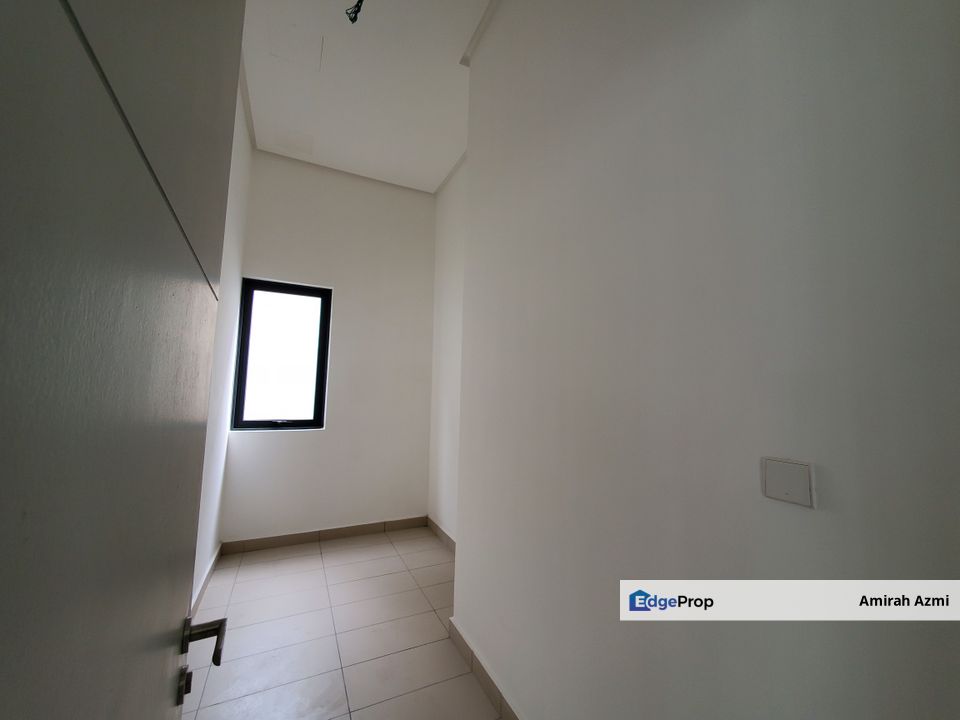 3 Storey Semi D Vila Elemen KGSAAS Seksyen 13 Shah, Selangor, Shah Alam