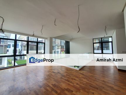 3 Storey Semi D Vila Elemen KGSAAS Seksyen 13 Shah, Selangor, Shah Alam