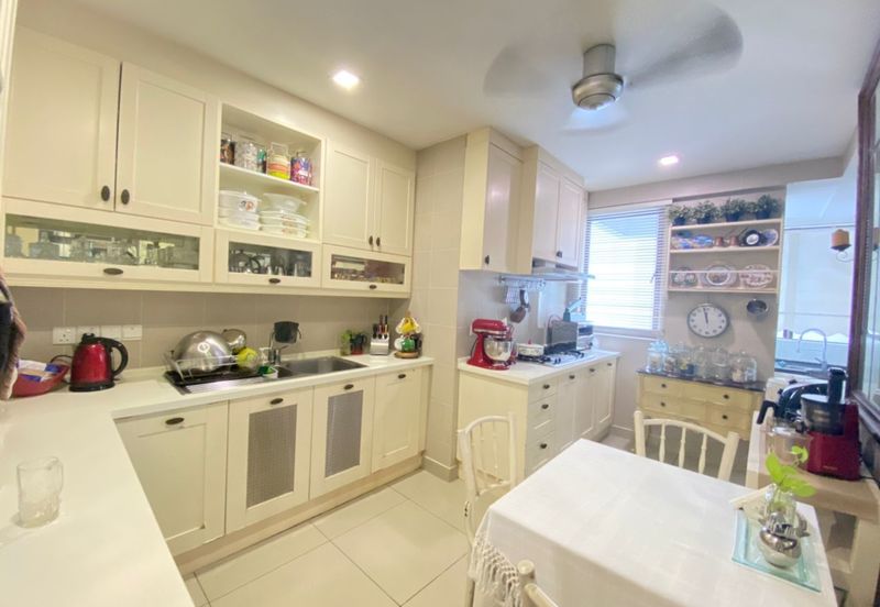 Ara Hill Condominium