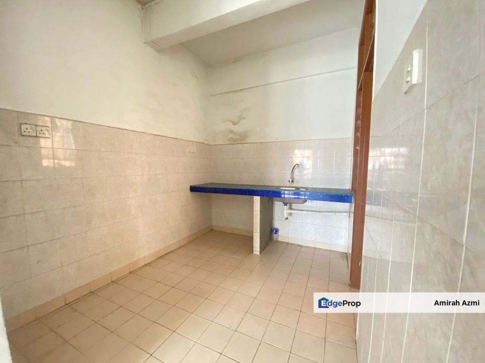 Pangsapuri Seroja Bukit Jelutong Shah Alam Seksyen U8, Selangor, Shah Alam