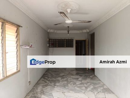 Iris Apartment Saujana Utama Sungai Buloh near SK SMK Level rendah corner unit, Selangor, Sungai Buloh