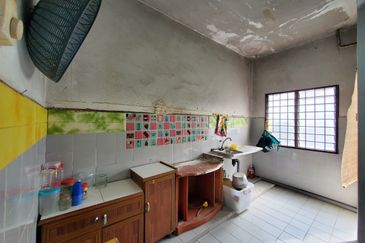 Taman Pinggiran Delima