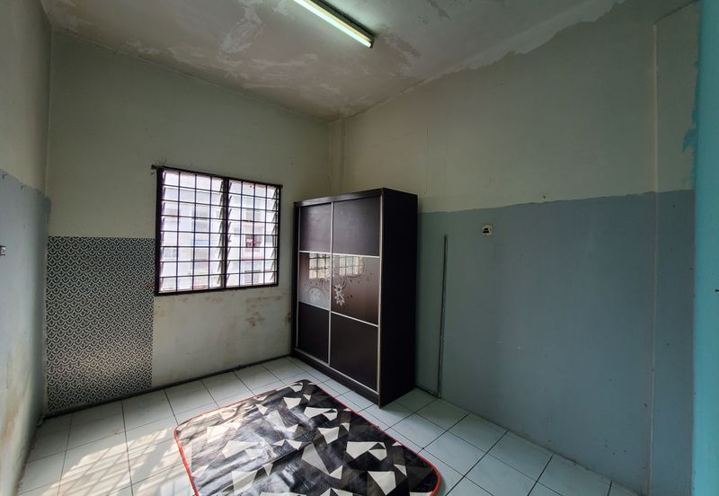 Taman Pinggiran Delima