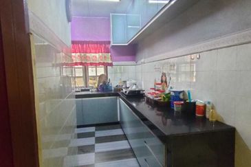 Flat PKNS, Seksyen 7