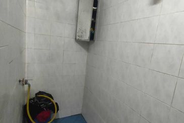 Flat PKNS, Seksyen 7