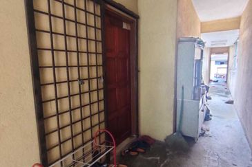 Flat PKNS, Seksyen 7