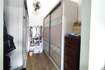 DOUBLE STOREY TERRACE BUKIT SUBANG SEKSYEN U16 DENAI ALAM