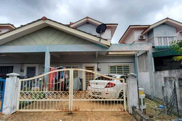 Kota Puteri, Batu Arang