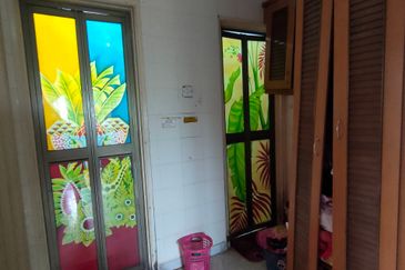 Pangsapuri Kiambang, Bukit Subang