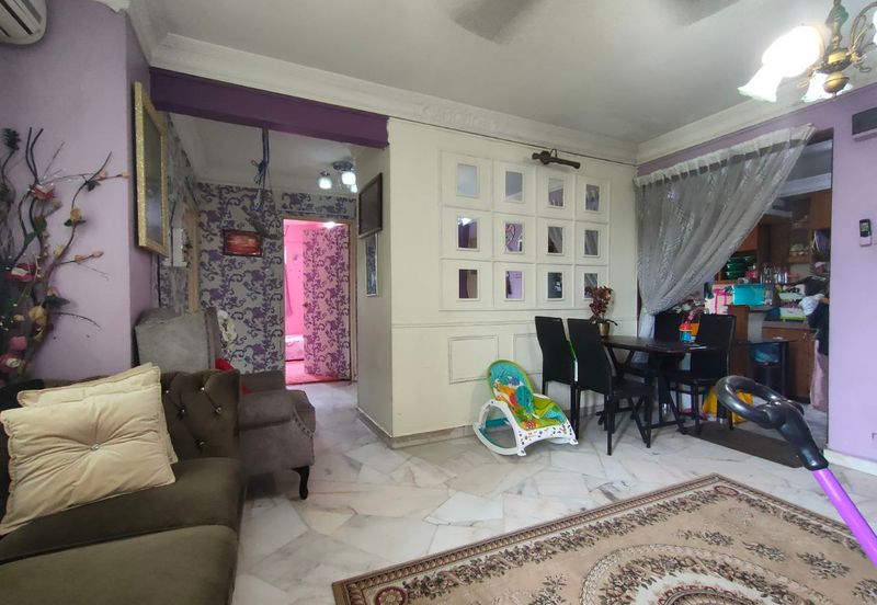 Pangsapuri Kiambang, Bukit Subang