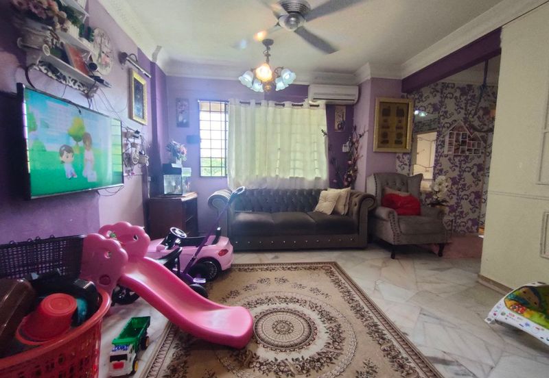 Pangsapuri Kiambang, Bukit Subang