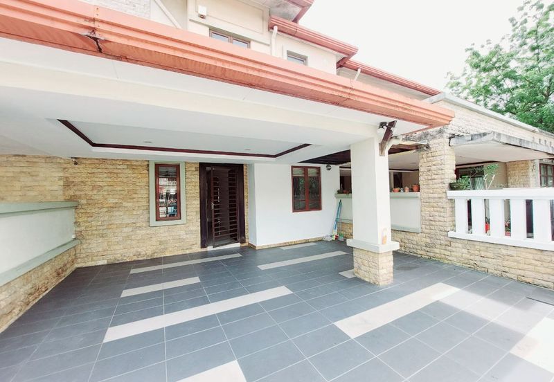 Double Storey Superlink Jalan Ubin Seksyen U8 Bukit Jelutong Shah Alam