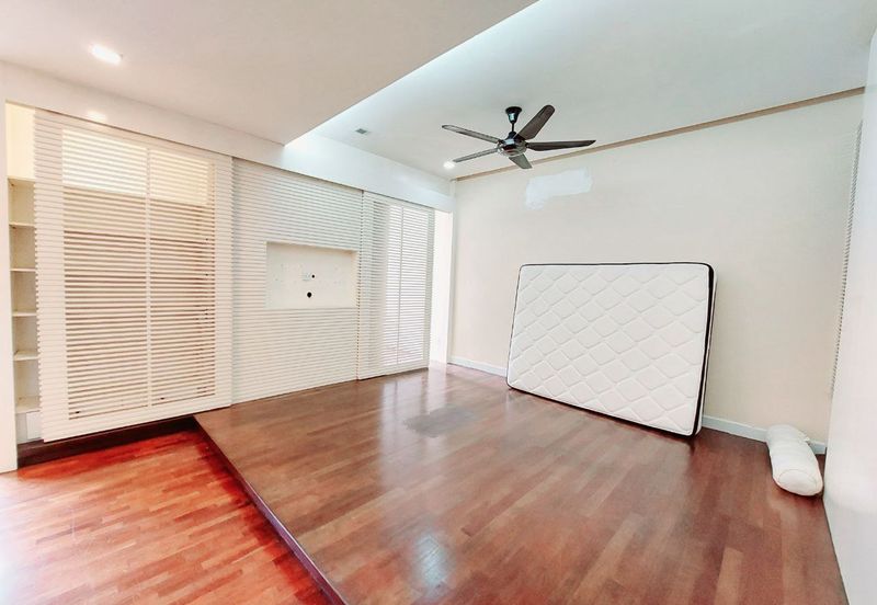 Double Storey Superlink Jalan Ubin Seksyen U8 Bukit Jelutong Shah Alam