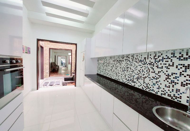 Double Storey Superlink Jalan Ubin Seksyen U8 Bukit Jelutong Shah Alam