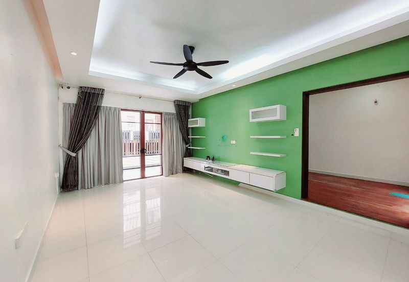 Double Storey Superlink Jalan Ubin Seksyen U8 Bukit Jelutong Shah Alam