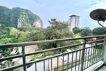 Angsana Apartment @ Taman Raintree