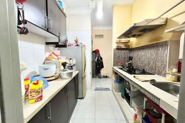 Angsana Apartment @ Taman Raintree