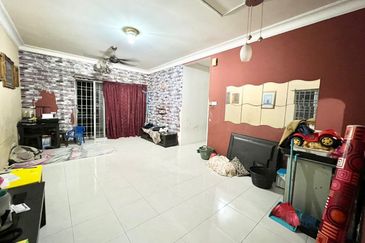 Angsana Apartment @ Taman Raintree