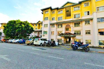 Astana Alam Apartment