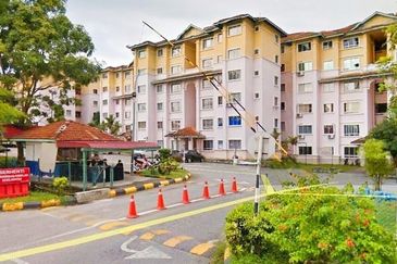 Astana Alam Apartment