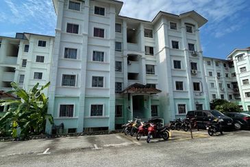 Residensi Warnasari 3