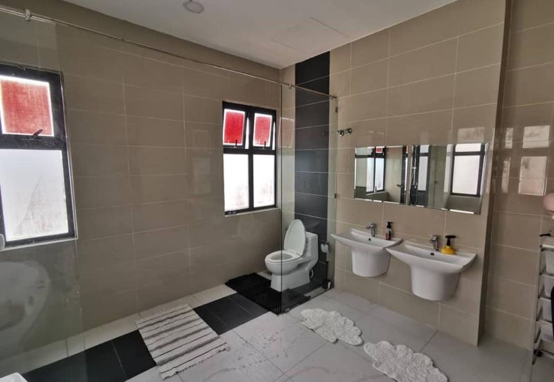 Kristal Court, Seksyen 7