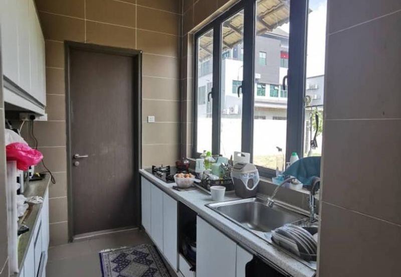 Kristal Court, Seksyen 7