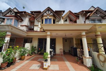 Double Storey Terrace Bukit Subang Denai Alam