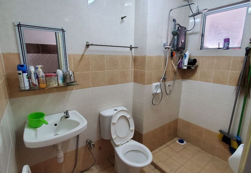 Double Storey Terrace Bukit Subang Denai Alam