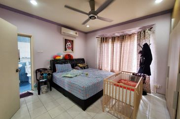 Double Storey Terrace Bukit Subang Denai Alam