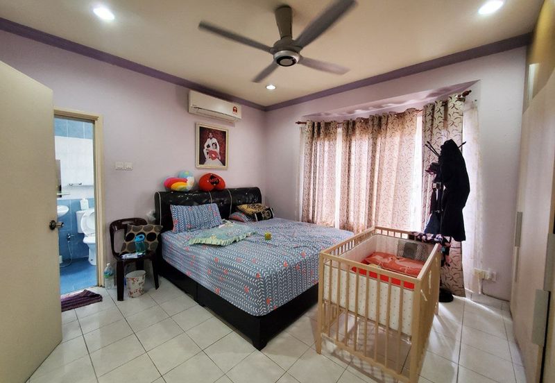 Double Storey Terrace Bukit Subang Denai Alam