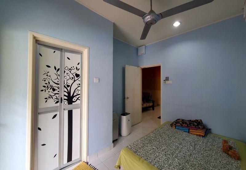 Double Storey Terrace Bukit Subang Denai Alam