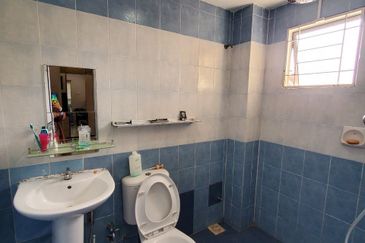 Double Storey Terrace Bukit Subang Denai Alam