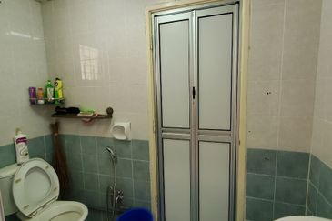 Double Storey Terrace Bukit Subang Denai Alam