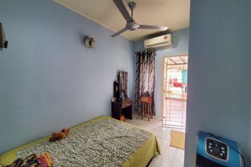 Double Storey Terrace Bukit Subang Denai Alam