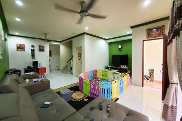 Double Storey Terrace Bukit Subang Denai Alam