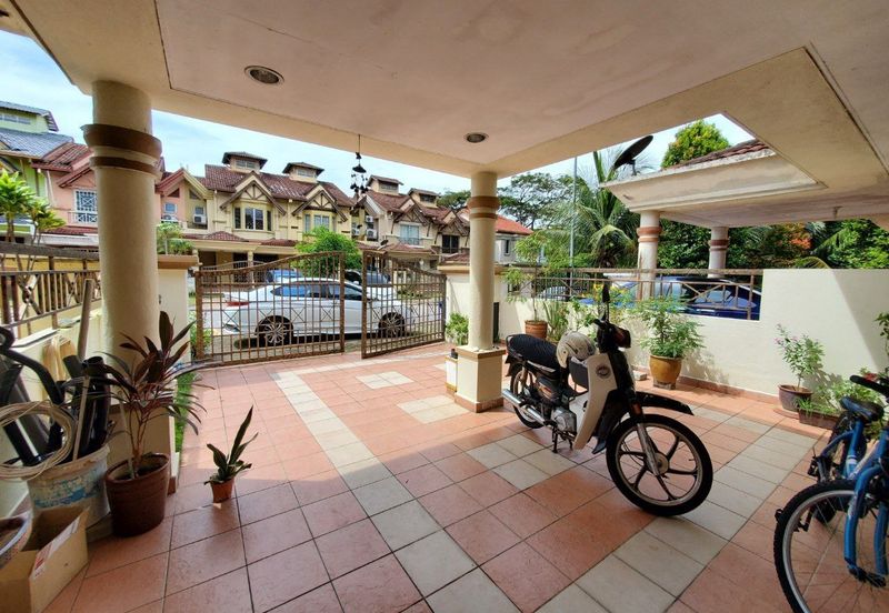 Double Storey Terrace Bukit Subang Denai Alam