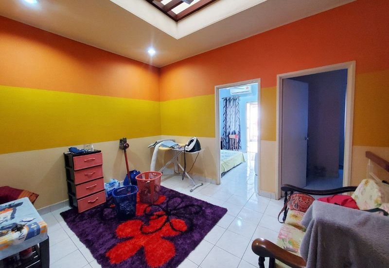 Double Storey Terrace Bukit Subang Denai Alam