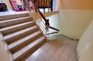 Double Storey Terrace Bukit Subang Denai Alam