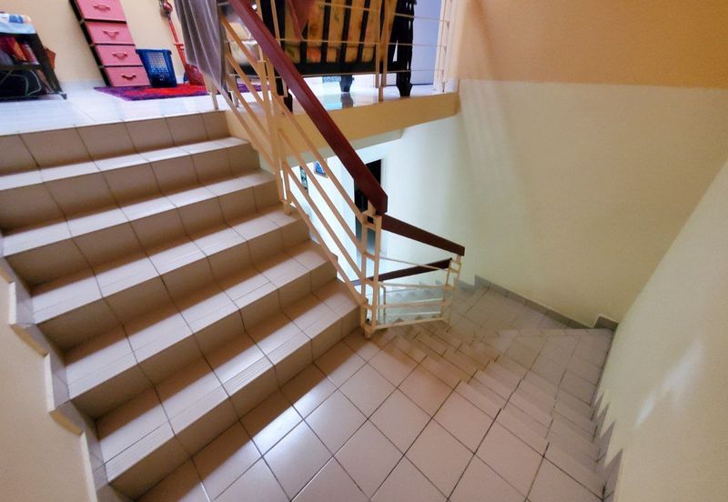 Double Storey Terrace Bukit Subang Denai Alam