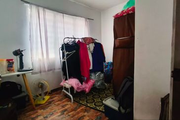 Flat PKNS Seksyen 18 Shah Alam