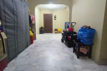 Flat PKNS Seksyen 18 Shah Alam