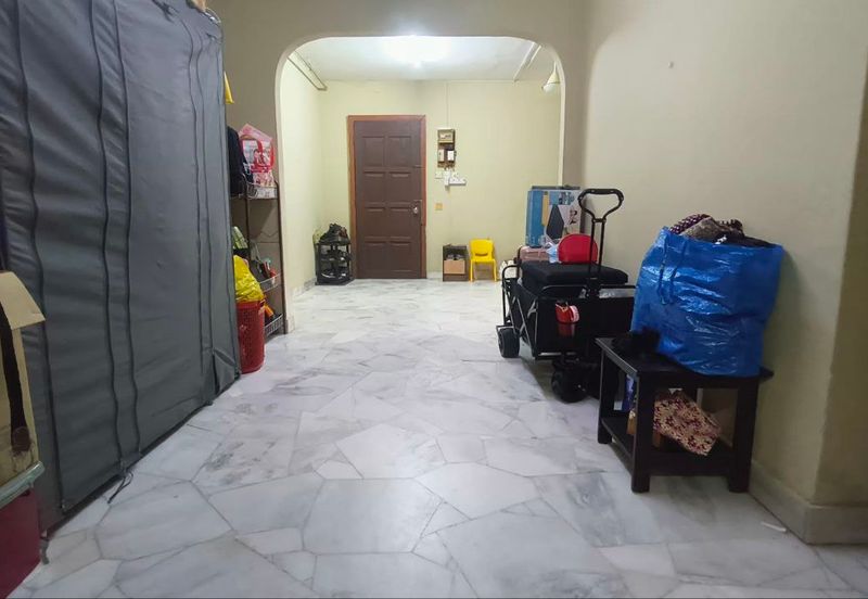 Flat PKNS Seksyen 18 Shah Alam