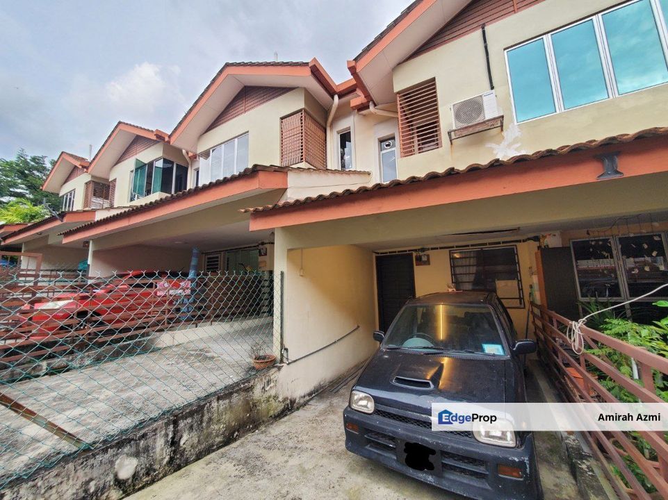 Amansiara Townhouse Taman Amansiara Selayang Batu Caves Gombak Rawang, Selangor, Selayang
