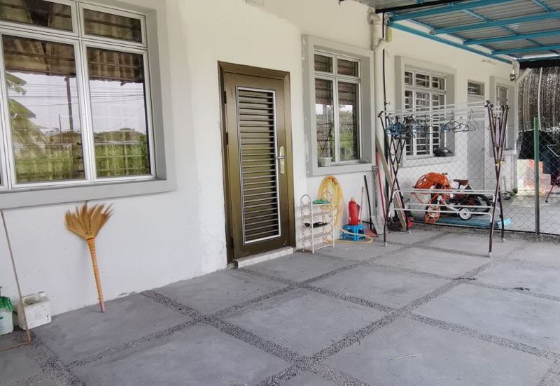 Teres Setingkat Jalan Punai Telok Panglima Garang Kuala Langat