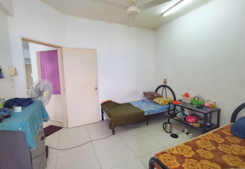 Calisa M @ Calisa Residences