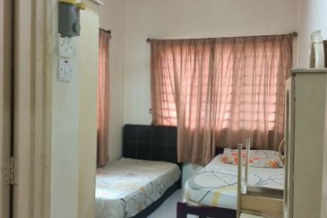 Taman Pinggiran Pelangi