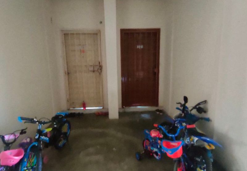 Pangsapuri Cendana, Bukit Subang