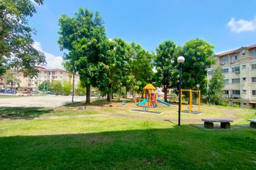 Pangsapuri Cendana, Bukit Subang